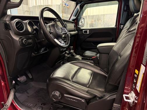 Snazzberry Pearlcoat 2022 Jeep Wrangler Unlimited Sahara
