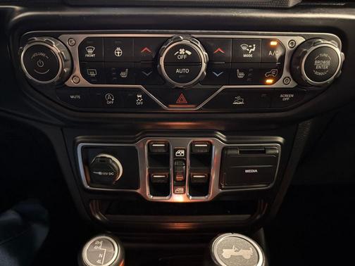 Snazzberry Pearlcoat 2022 Jeep Wrangler Unlimited Sahara