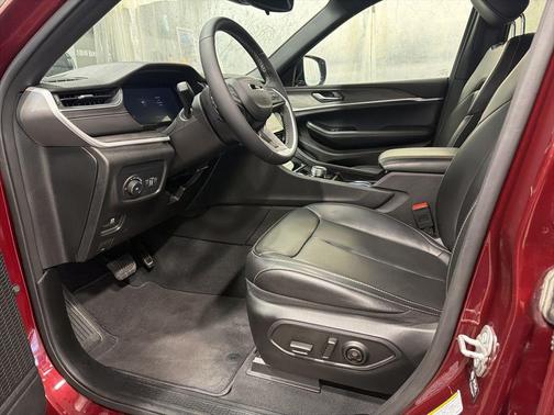 Velvet Red Pearlcoat 2025 Jeep Grand Cherokee Limited