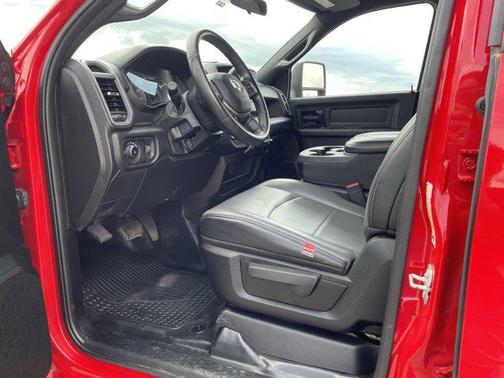 2024 RAM 3500 Tradesman Crew Cab 4x4 8' Box