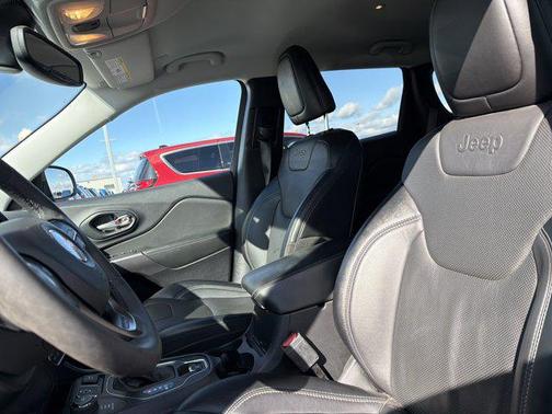 2022 Jeep Cherokee Latitude Lux