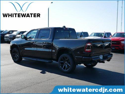 Diamond Black Crystal Pearlcoat 2022 RAM 1500 Laramie