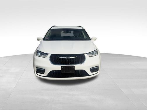Bright White Clearcoat 2021 Chrysler Pacifica Touring L