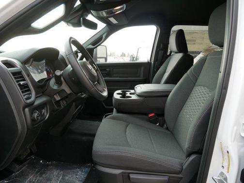 2026 RAM 3500 Tradesman Crew Cab 4x4 8' Box