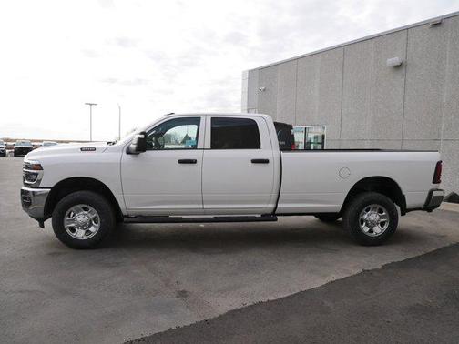 2026 RAM 3500 Tradesman Crew Cab 4x4 8' Box
