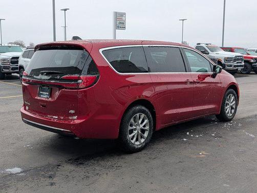 2026 Chrysler Pacifica L