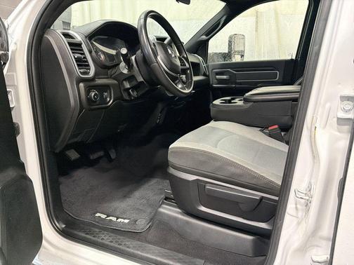 2021 RAM 3500 Big Horn Crew Cab 4x4 8' Box