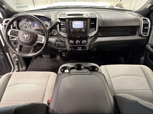 2021 RAM 3500 Big Horn Crew Cab 4x4 8' Box