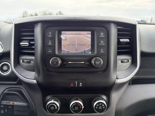 2021 RAM 3500 Big Horn Crew Cab 4x4 8' Box