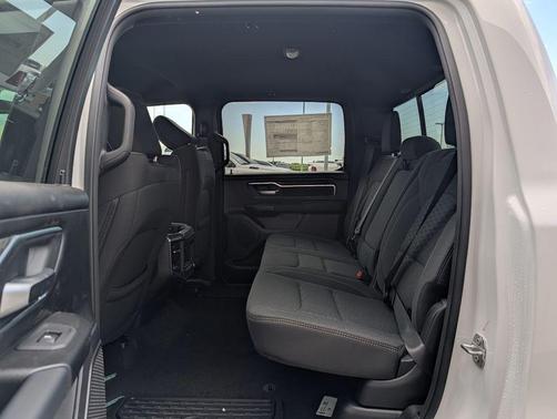 Bright White Clearcoat 2026 RAM 1500 Big Horn/Lone Star