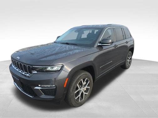 Baltic Gray Metallic Clearcoat 2023 Jeep Grand Cherokee Limited