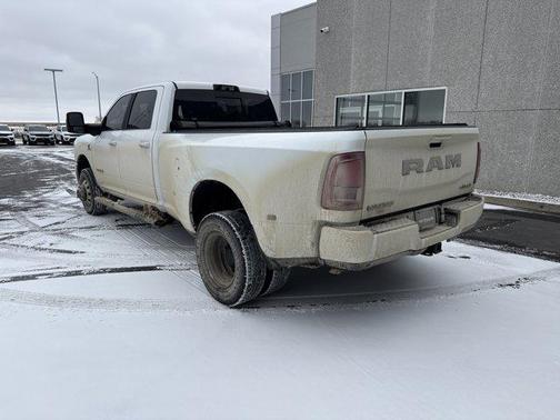 2025 RAM 3500 Laramie Crew Cab 4x4 8' Box