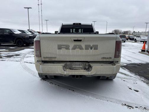 2025 RAM 3500 Laramie Crew Cab 4x4 8' Box