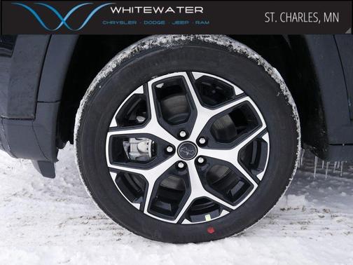 Diamond Black Crystal Pearlcoat 2026 Jeep Compass Limited