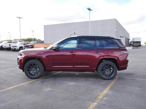 2025 Jeep Grand Cherokee Summit