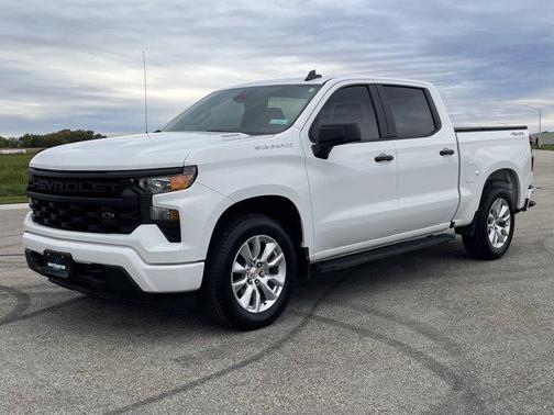 2025 Chevrolet Silverado 1500 Custom