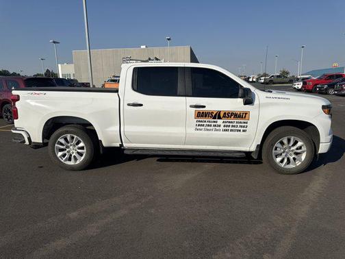 2025 Chevrolet Silverado 1500 Custom