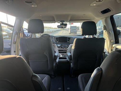 2021 Chrysler Pacifica Touring AWD