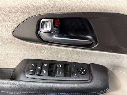 2021 Chrysler Pacifica Touring AWD