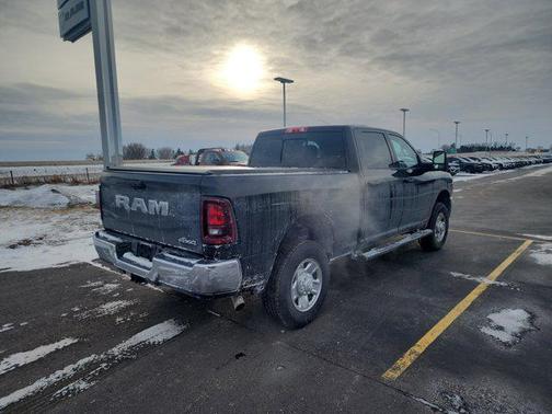 2025 RAM 2500 Tradesman Crew Cab 4x4 6'4' Box