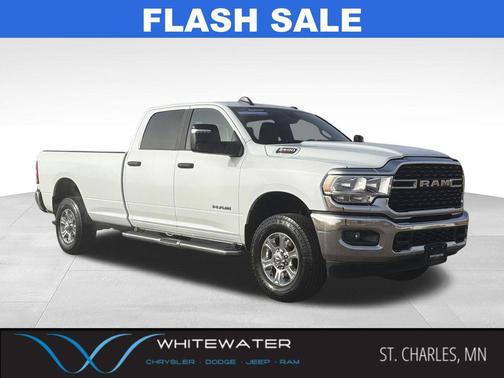 Bright White Clearcoat 2024 RAM 2500 Big Horn Crew Cab 4x4 8' Box