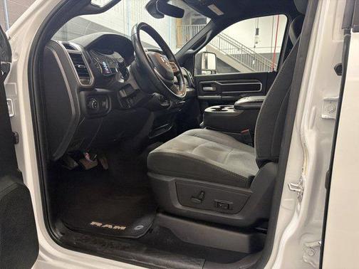 2024 RAM 2500 Big Horn Crew Cab 4x4 8' Box