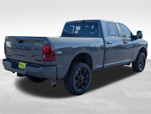 Ceramic Gray Clearcoat 2026 RAM 3500 Big Horn Crew Cab 4x4 6'4' Box