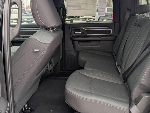 Ceramic Gray Clearcoat 2026 RAM 3500 Big Horn Crew Cab 4x4 6'4' Box