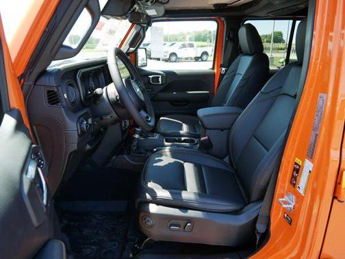 2025 Jeep Gladiator High Tide