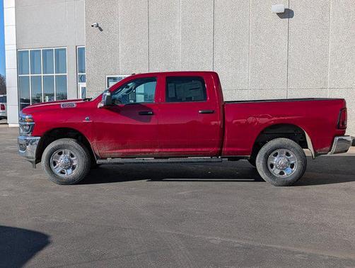 2026 RAM 2500 Tradesman Crew Cab 4x4 6'4' Box