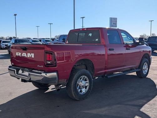 2026 RAM 2500 Tradesman Crew Cab 4x4 6'4' Box