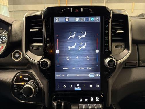 Bright White Clearcoat 2023 RAM 1500 Big Horn/Lone Star