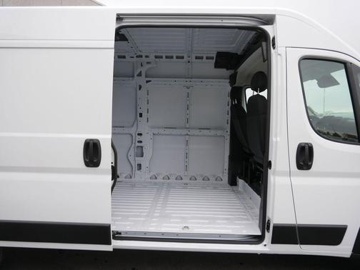 Bright White Clearcoat 2026 RAM ProMaster 2500 Tradesman