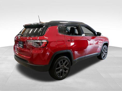 Red Hot Pearlcoat 2026 Jeep Compass Limited