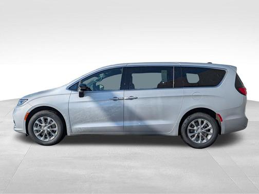 Silver Mist Clearcoat 2026 Chrysler Pacifica L