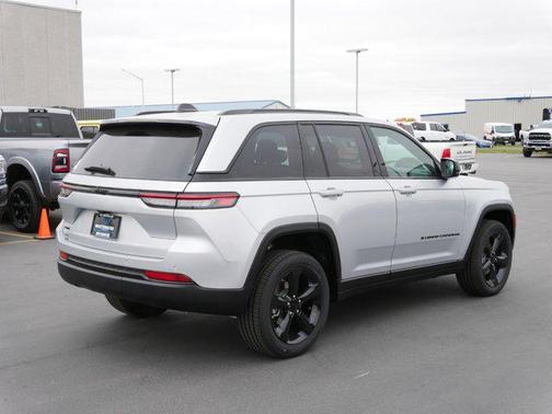 2025 Jeep Grand Cherokee Altitude