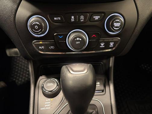 Velvet Red Pearlcoat 2020 Jeep Cherokee Latitude Plus