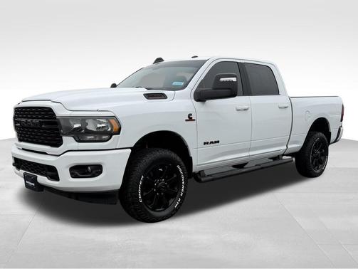 Bright White Clearcoat 2024 RAM 2500 Big Horn Crew Cab 4x4 6'4' Box