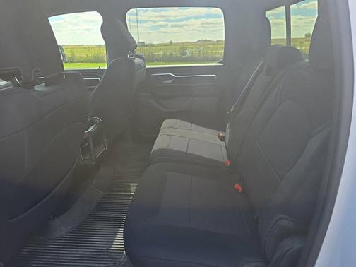 Bright White Clearcoat 2025 RAM 1500 Big Horn/Lone Star