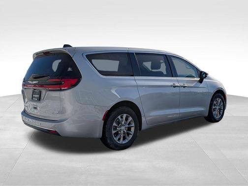 Silver Mist Clearcoat 2026 Chrysler Pacifica L