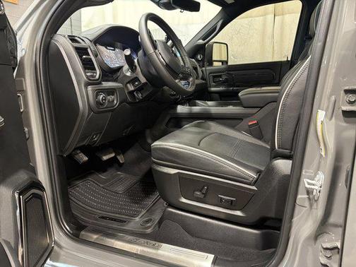 2026 RAM 3500 Limited Mega Cab 4x4 6'4' Box