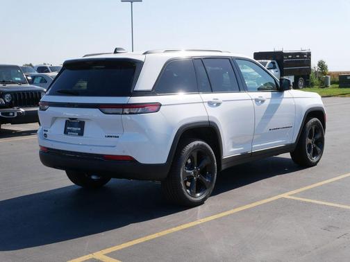 Bright White Clearcoat 2025 Jeep Grand Cherokee Limited