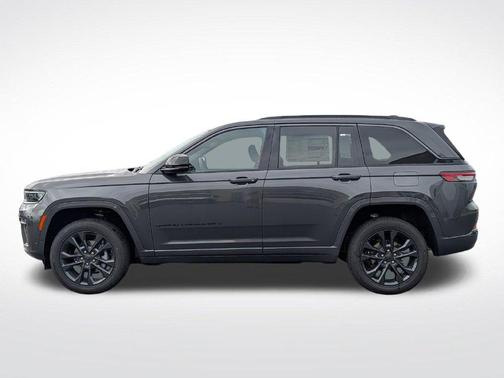Baltic Gray Metallic Clearcoat 2026 Jeep Grand Cherokee Limited