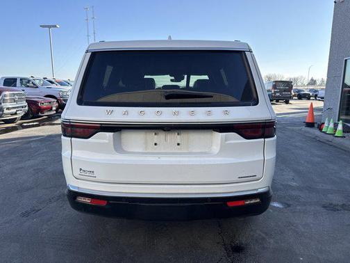 2023 Jeep Wagoneer Series III 4x4
