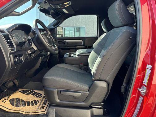 2024 RAM 2500 Tradesman Regular Cab 4x4 8' Box