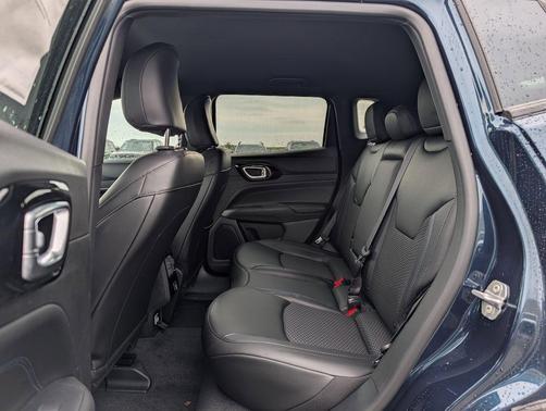 Fathom Blue Pearl Coat 2026 Jeep Compass Latitude