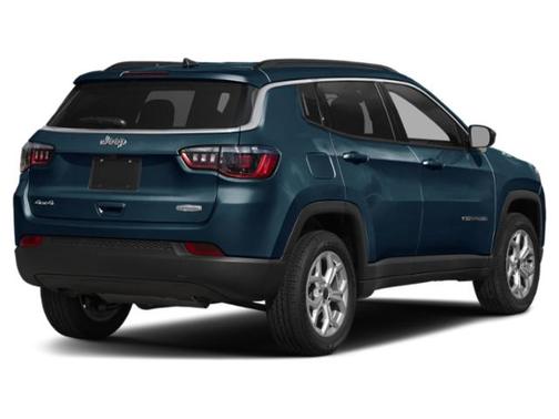 Fathom Blue Pearl Coat 2026 Jeep Compass Latitude