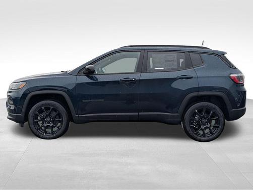 Fathom Blue Pearl Coat 2026 Jeep Compass Latitude