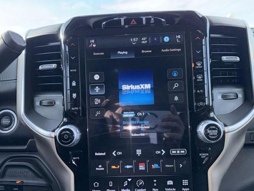 2023 RAM 3500 Laramie Crew Cab 4x4 8' Box