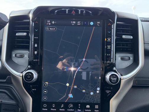 2023 RAM 3500 Laramie Crew Cab 4x4 8' Box